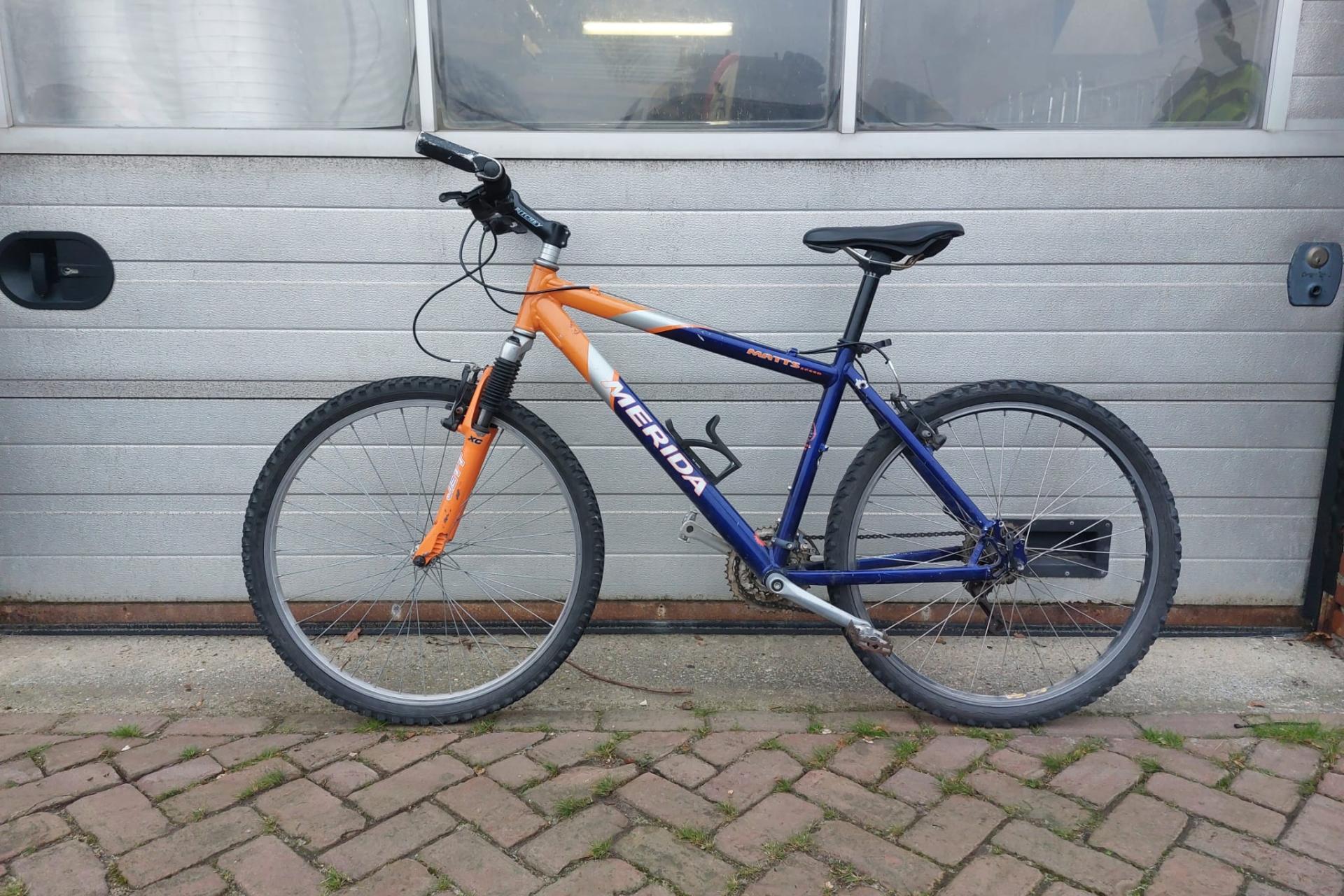 Merida, blauw/oranje/grijs, mountainbike 